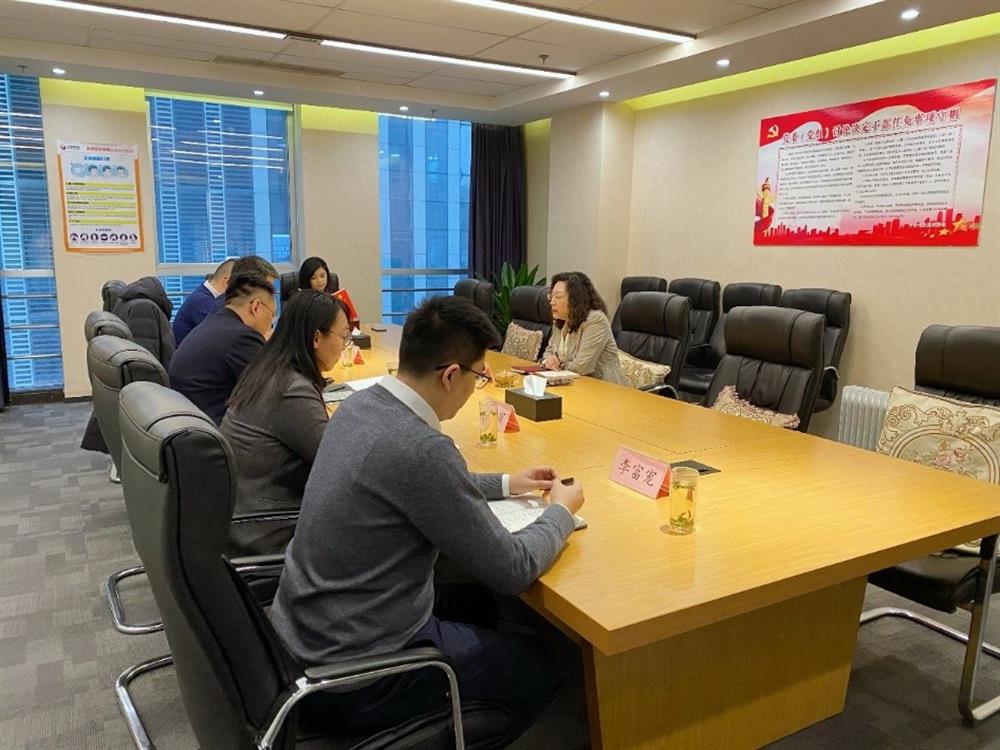 集團黨委副書記、總經(jīng)理黃蓓調(diào)研園區(qū)集團并召開民主生活會征求意見座談會